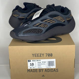 YZY 700 V3 "CLAY BROWN" (SIZE 10)