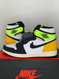 AJ1 RETRO HIGH OG "VOLT GOLD" (SIZE 11)